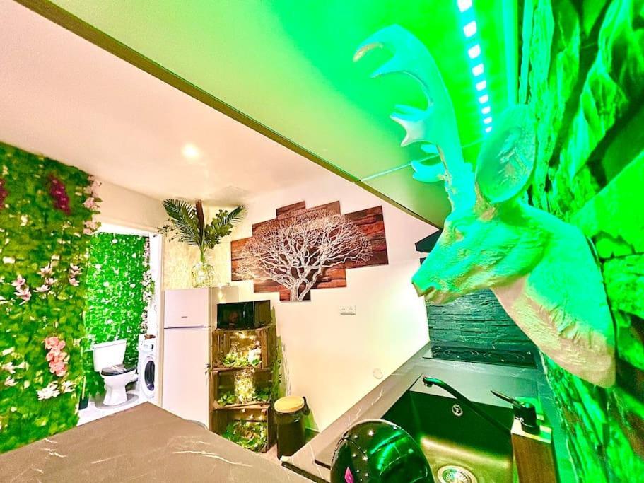 La Foret Enchantee, Centre Ville Pont-Sur-Yonne Exteriör bild
